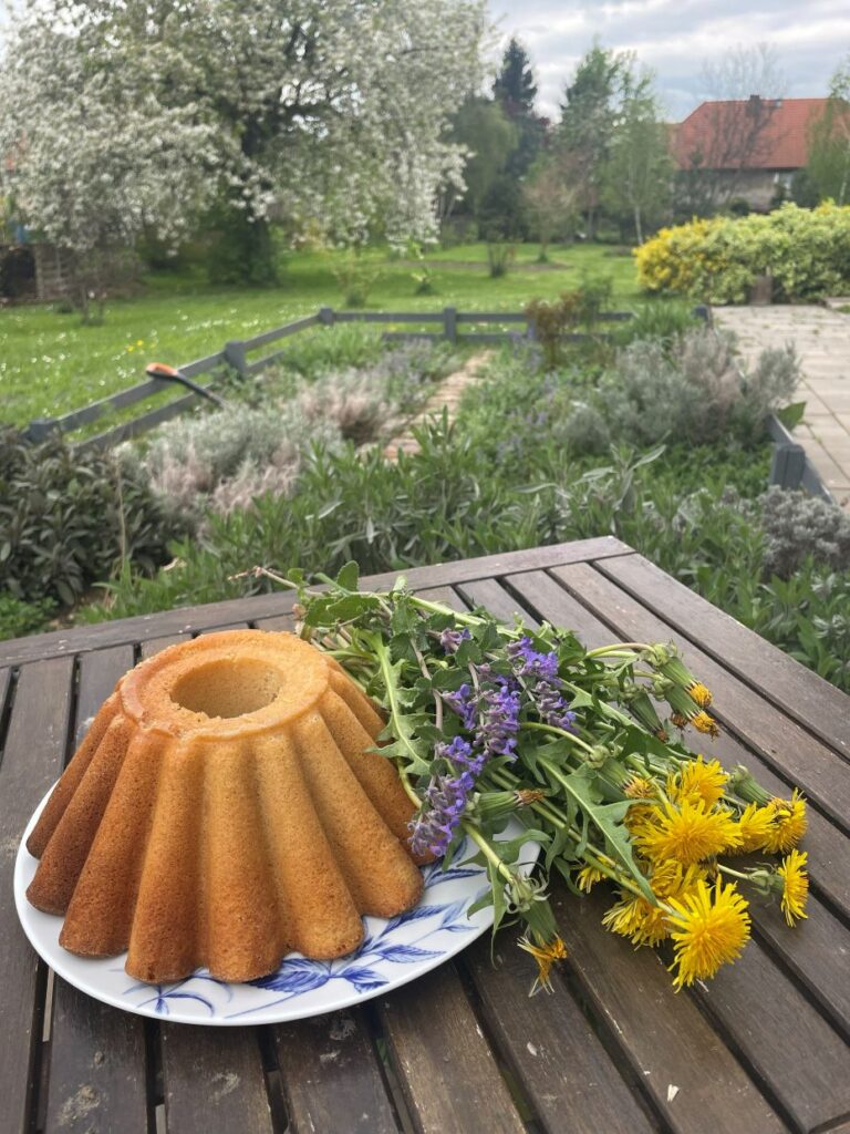 Miała być jeszcze wielkanocna babka z mniszkami ale jednak czasu nie starczyło.